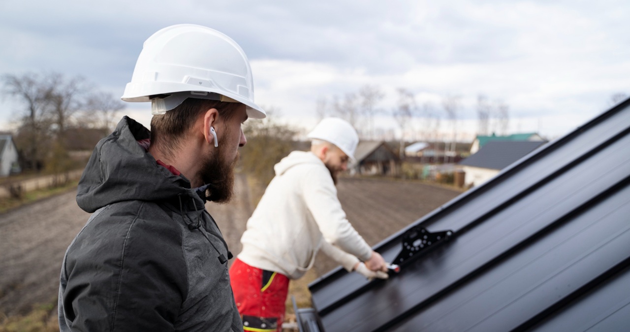 Co ile łaty i kontrłaty pod blachodachówkę?