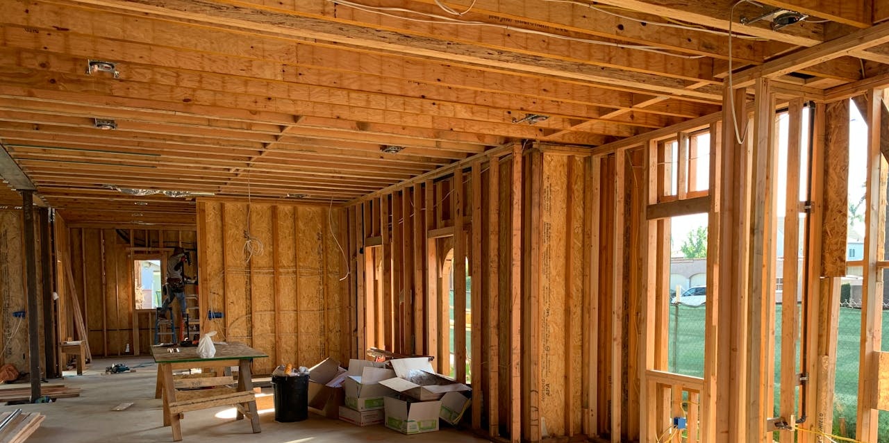 Ile kosztuje więźba dachowa 2026?