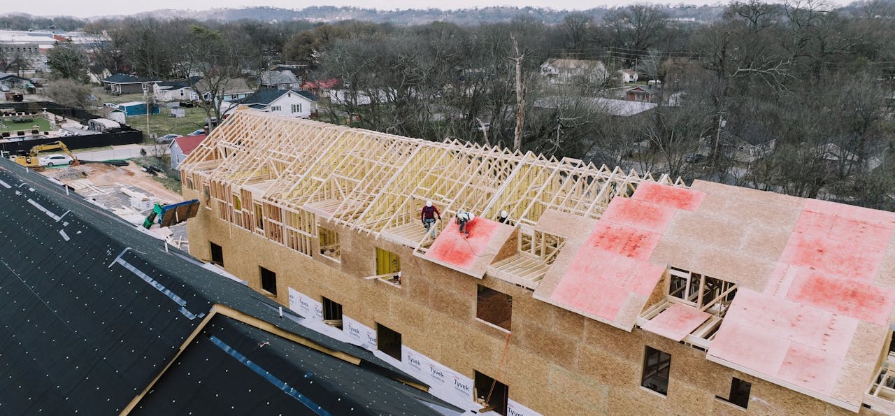 Ile kosztuje więźba dachowa na 100m2?